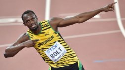 Usain Bolt ganó a Gatlin y retuvo título mundial de 100 metros