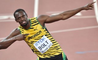 Usain Bolt ganó a Gatlin y retuvo título mundial de 100 metros