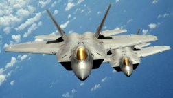 Estados Unidos desplegará cazas invisibles F-22 en Europa