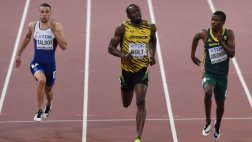 Usain Bolt avanza a la final de 200m, donde lo esperará Gatlin