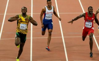 Usain Bolt ganó final de 200m pese a que se 'relajó' [VIDEO]