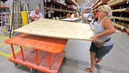 Alerta en Florida tras devastador paso de Erika por el Caribe