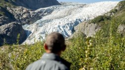 Obama recorre glaciar para alertar sobre el cambio climático