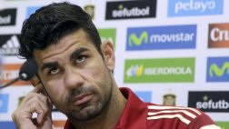 Diego Costa tuvo problemas con el inglés en plena conferencia