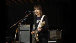 Chrissie Hynde no se arrepiente de comentarios sobre abusos