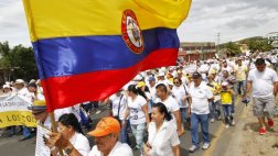 Colombianos marchan en zona fronteriza por crisis con Venezuela