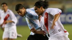 Battaglia sobre Juan Vargas: "Lo debí tirar a la tribuna"