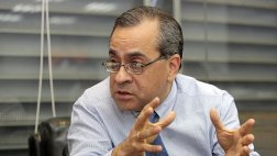 Ministro Saavedra: Ahora no planeamos aumentar el piso salarial