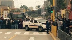 Metropolitano: camioneta de Pro Transporte y auto chocaron