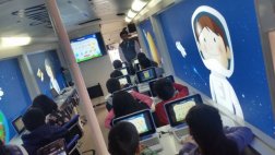 El bus que se convirtió en un salón de clases interactivo