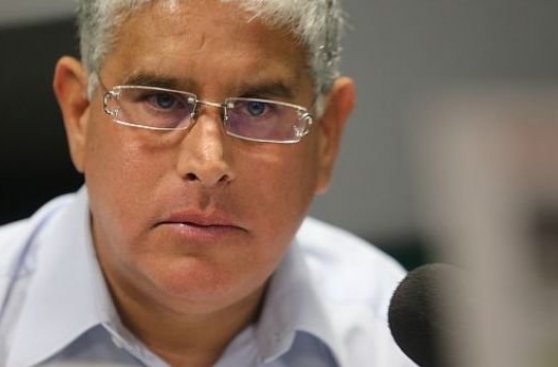 Editorial: Tres preguntas, tres informes y ninguna respuesta