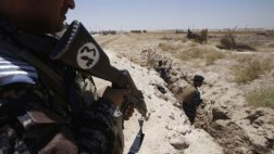 Estado Islámico fusila a hombre por burlarse de ritos del islam