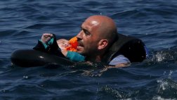 Mueren 34 refugiados, 14 de ellos niños, en naufragio en Grecia