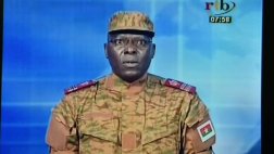 Burkina Faso: militares toman el poder y disuelven el Gobierno