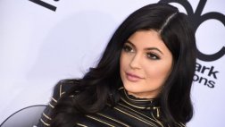 Kylie Jenner se "confundió" al hablar de su padre en Twitter
