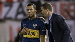 Está de malas: Carlos Tevez falló penal en partido de Boca