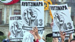 Decepción en padres de los 43 tras reunión con Peña Nieto