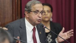 Mora: "Las FF.AA. no pueden reemplazar a la autoridad policial"
