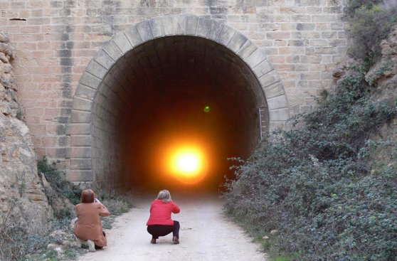 ¿Te imaginas poder tomar sol dentro de un túnel en Aragón?