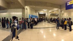 Metropolitano: largas colas para renovar tarjeta universitaria