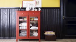 Transforma tu mueble antiguo en un llamativo armario