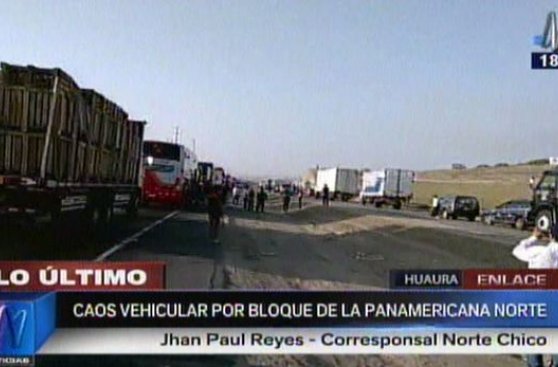 Cientos de vehículos varados por bloqueo en Panamericana Norte