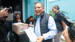 "Elecciones del Frente Amplio cuestionan política de caudillos"