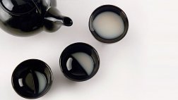 Disfruta tu bebida en unas tazas inspiradas en la luna