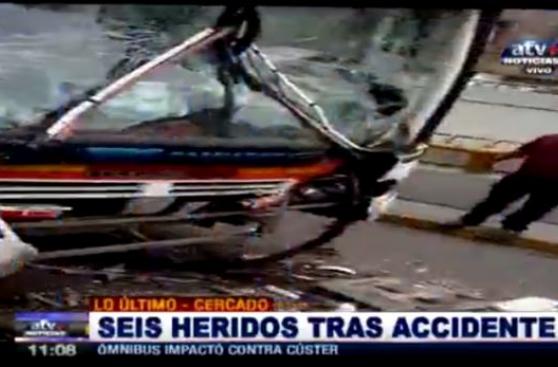 Vía Expresa Grau: triple choque dejó 12 personas heridas