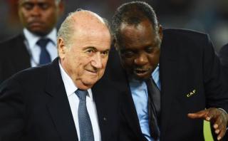 Hayatou: ¿Quién es el nuevo presidente interino de la FIFA?