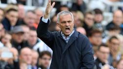 Mourinho fue multado con US$77 mil por críticas a un árbitro