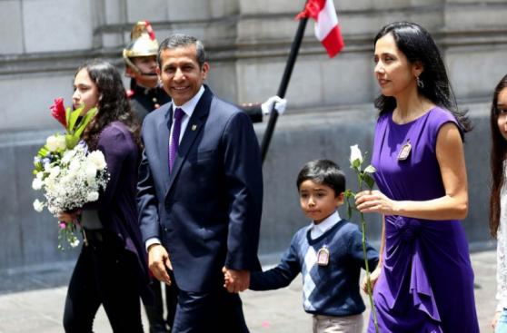 Ollanta Humala rindió homenaje al Señor de los Milagros [FOTOS]