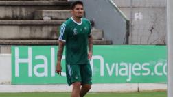 Juan Vargas sigue lesionado: no acabó práctica con el Betis
