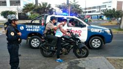 Trujillo: policía fue intervenido por tomar licor con escolares