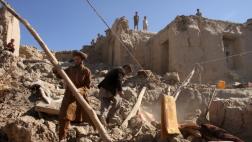 Terremoto de 7,5° en Asia: Cifra de muertos supera los 300