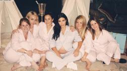 Instagram: Kim Kardashian celebró su baby shower en pijama