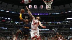 Arrancó la NBA y Gasol sorprendió con este tapón a Lebron James