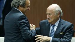 Blatter culpa a Platini y EE.UU. por "ataques" en su contra
