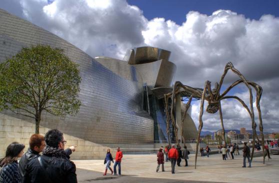Bilbao: recórrela a pie para descubrir lo que esconde