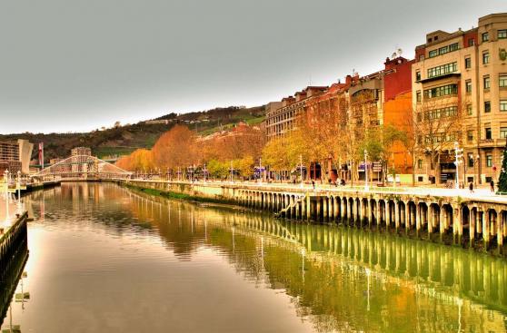Bilbao: recórrela a pie para descubrir lo que esconde 