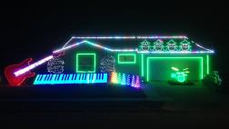 Mira esta decoración de Halloween basada en luces y música