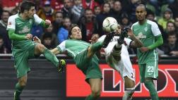 Bremen, con Pizarro solo 7', perdió 3-1 ante Borussia Dortmund