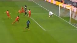 Bayern vs. Arsenal: gol anulado a Özil por meter el brazo