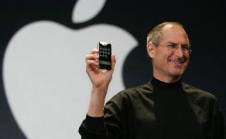 Steve Jobs quería crear un "auto Apple" después del iPhone