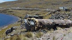 Camión cisterna volcó y derramó asfalto en laguna Warmiyoc