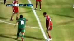Maradona le pega aún como los dioses pese a estar gordo y lento