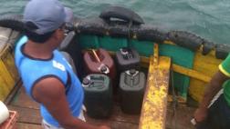 Tumbes: decomisan más de 200 galones de petróleo de contrabando