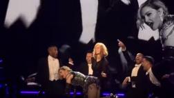 Jessica Chastain ‘azotó’ a Madonna durante concierto en Praga