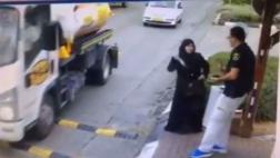 Una mujer palestina apuñala a un guardia israelí en plena calle