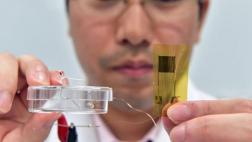 Japoneses crean termómetro ultrafino que se adhiere a la piel